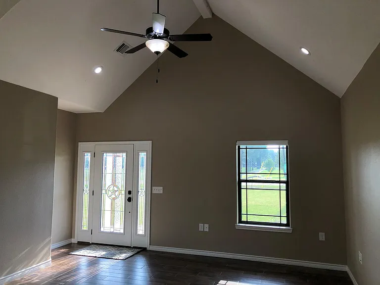102 Elkhorn Dr — Photo 7