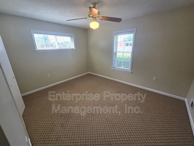 6967 Dawnhill Rd — Photo 16