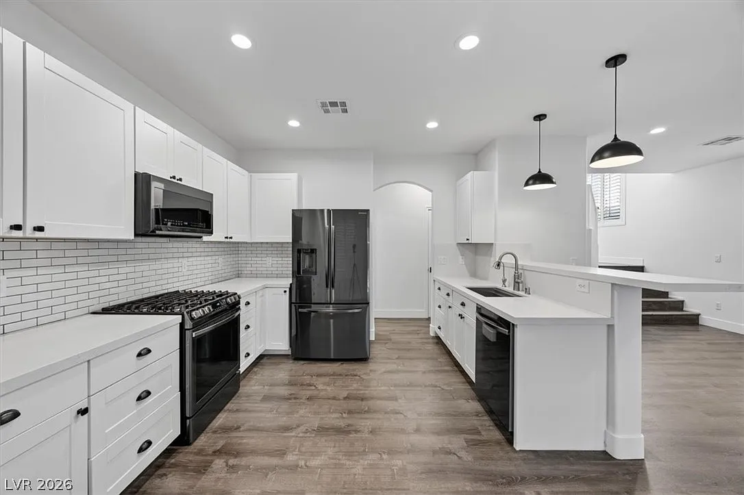 3 bed, 2.5 bath, 1745 sqft, $3,499 — Photo 1