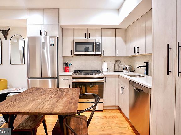 4th image of 1823 Kalorama Rd NW #D