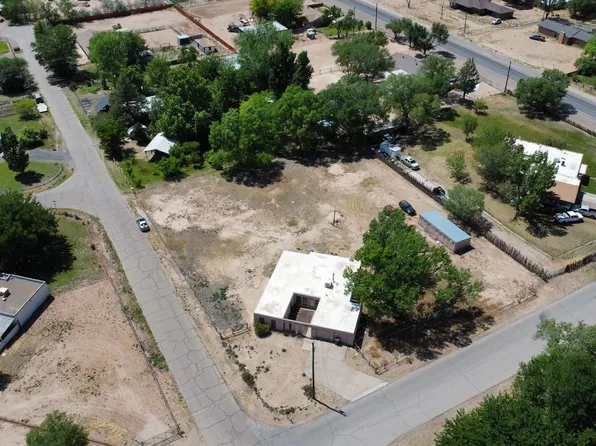 875 Calle De Bosque, Bosque Farms, NM 87068