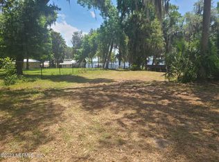 319 W River Rd, Palatka, FL 32177