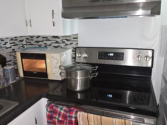 4th image of 1273 N 400 E APT 4