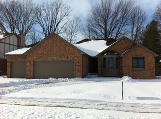 39685 Southpointe Ave, Harrison Township, MI 48045