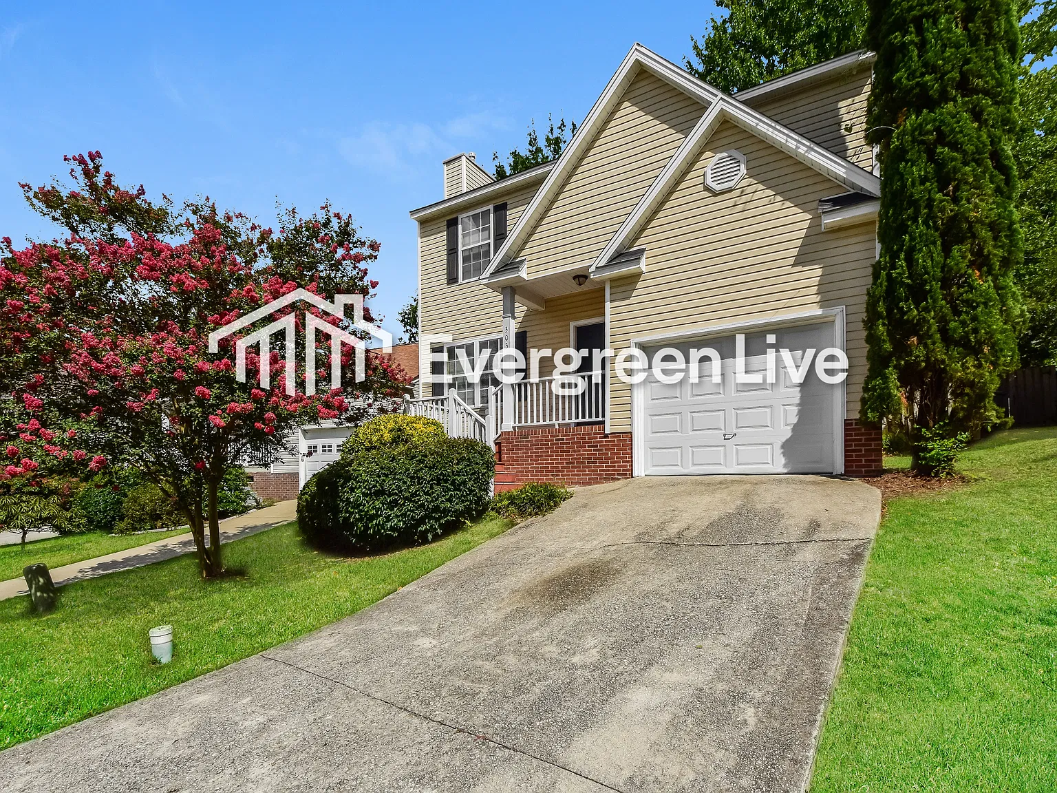 3 bed, 3.0 bath, 1266 sqft, $1,595 — Photo 2
