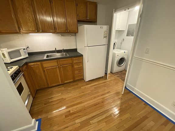 3rd image of 2140 45th Ave