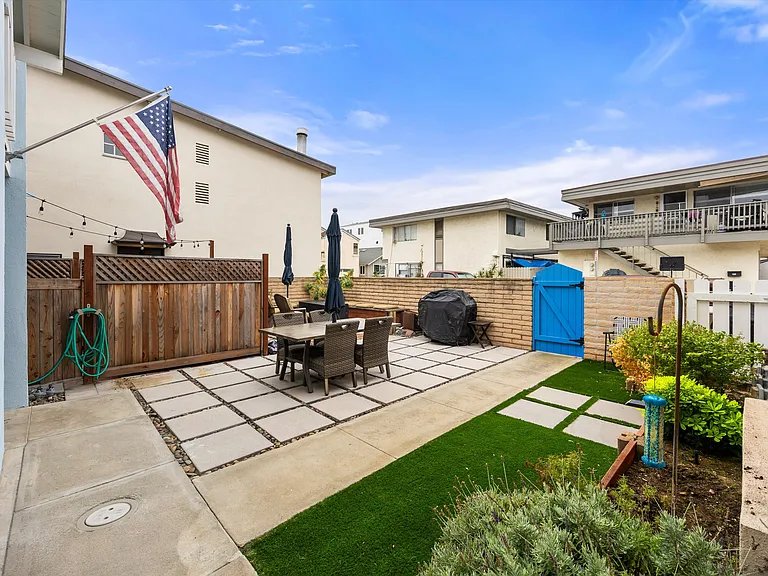 211 Cypress St #1/2 — Photo 26