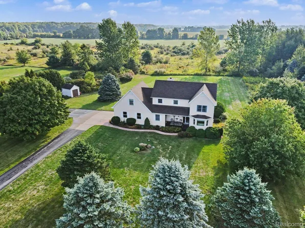 2120 Duffield Rd, Flushing, MI 48433