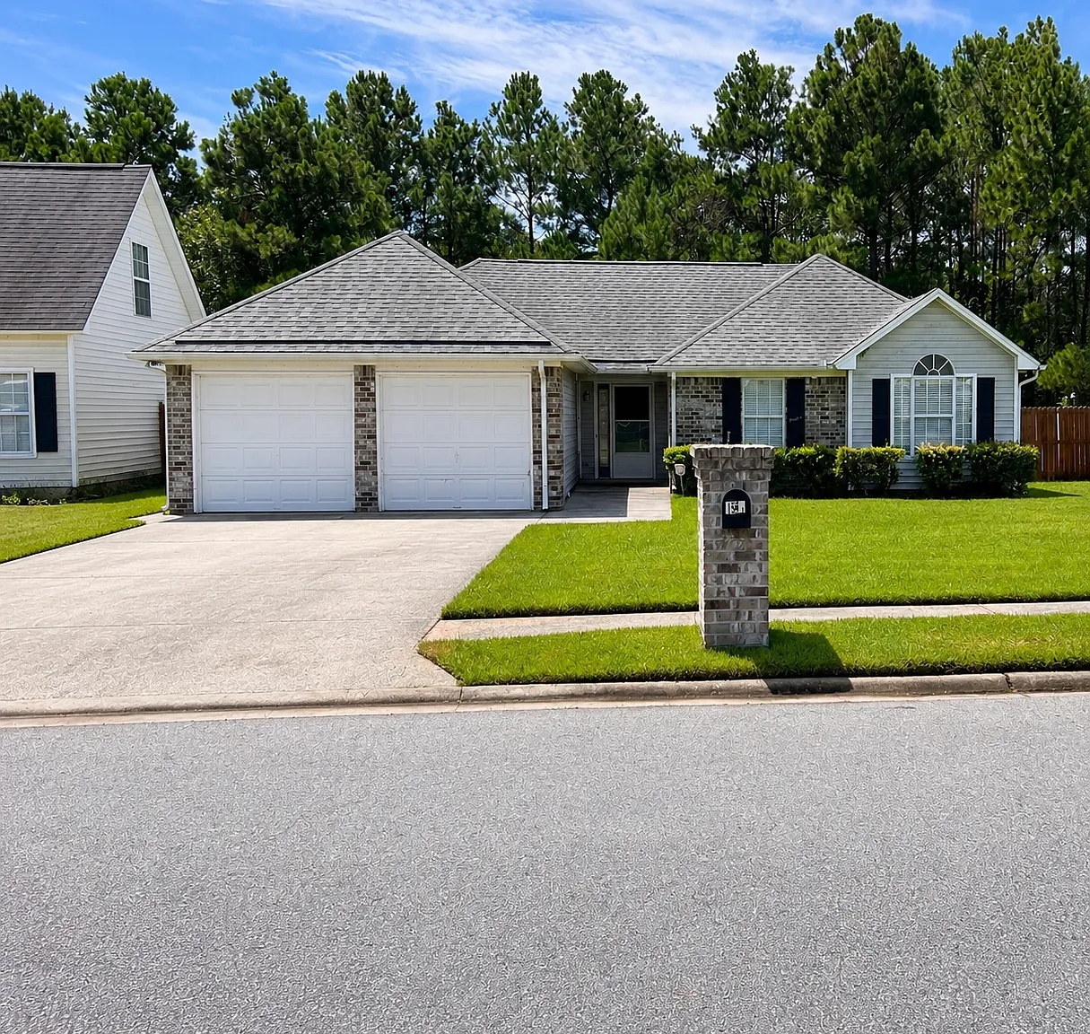3 bed, 1430 sqft, $2,075 — Photo 1
