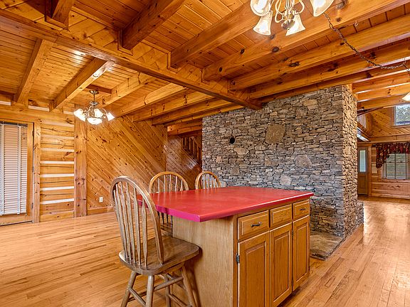 20th image of 388 Patty Rd