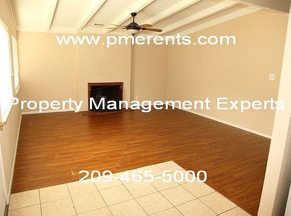 4th image of 6009 N Alexandria Pl