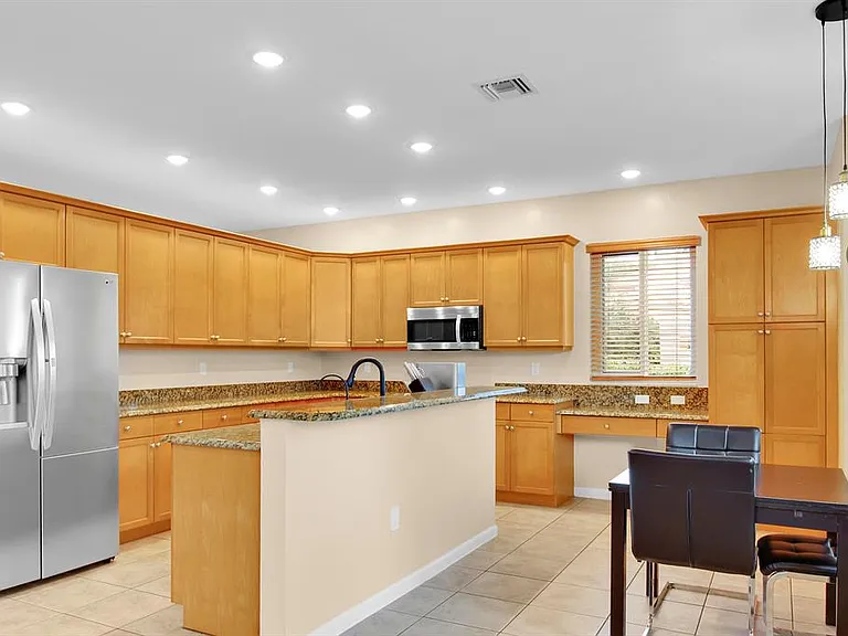 9022 Dupont Pl — Photo 2