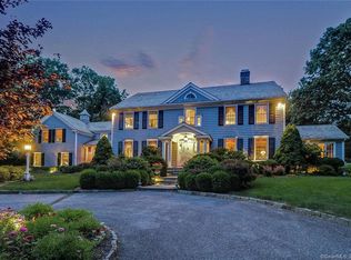 218 Golden Pond Ln, Fairfield, CT 06824