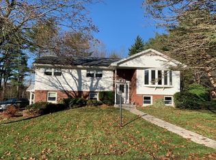 140 Dennison Hill Rd, Southbridge, MA 01550