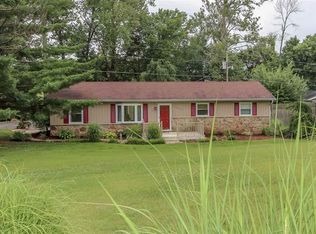 7555 Rose Creek Dr, Bloomington, IN 47403