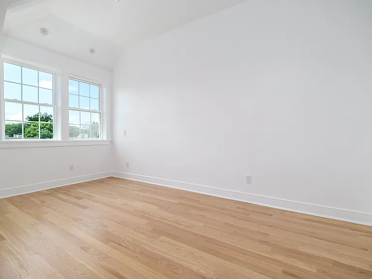 1911 Summer St #3 — Photo 13
