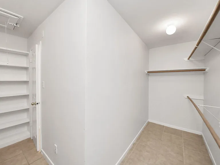 22722 Birch Point Dr — Photo 32