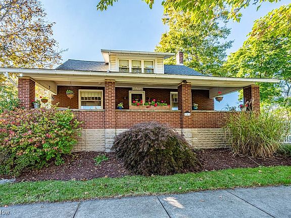 3rd image of 145 Park Dr
