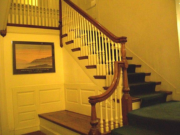 2nd image of 140 Kilsyth Rd APT 8