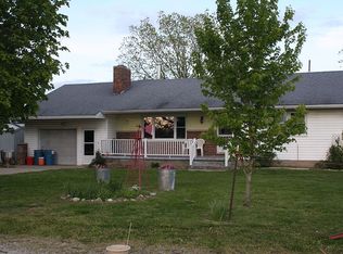 1874 County Road 315 E, Xenia, IL 62899