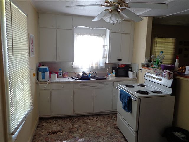 2nd image of 207 Walnut St