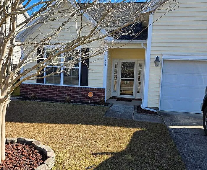 114 Marinella Dr — Photo 1