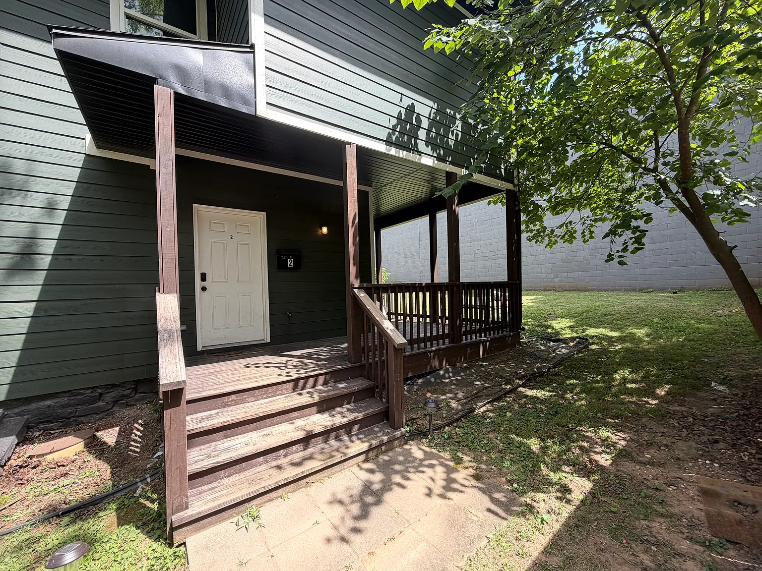 217 W Meadow St — Photo 3