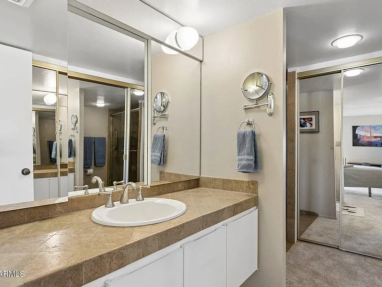 2323 N Central Ave #205 — Photo 13