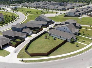934 Main St, Hutto, TX 78634