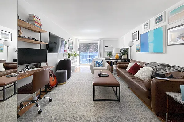 Rented by Compass | media 10