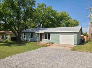 114 W 4th St, Burden, KS 67019