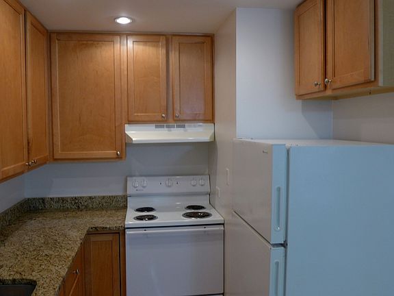 5th image of 808-12 W Junior Ter #706