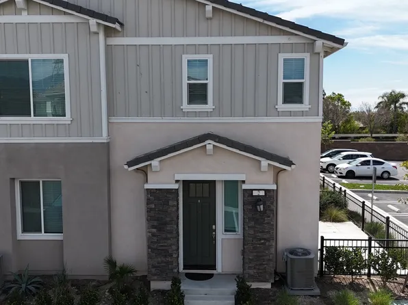 16541 Wyndham Ln #2, Fontana, CA 92336