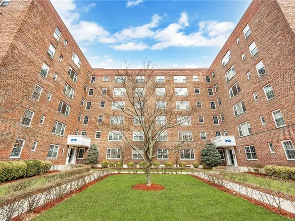 210 Pelham Road #5K, New Rochelle, NY 10805