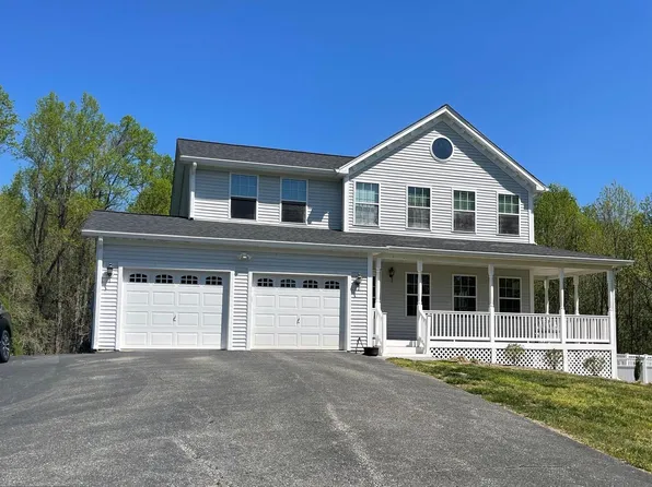 831 Alameda Dr, Huntingtown, MD 20639