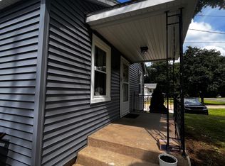 565 Carola St, Creve Coeur, IL 61610