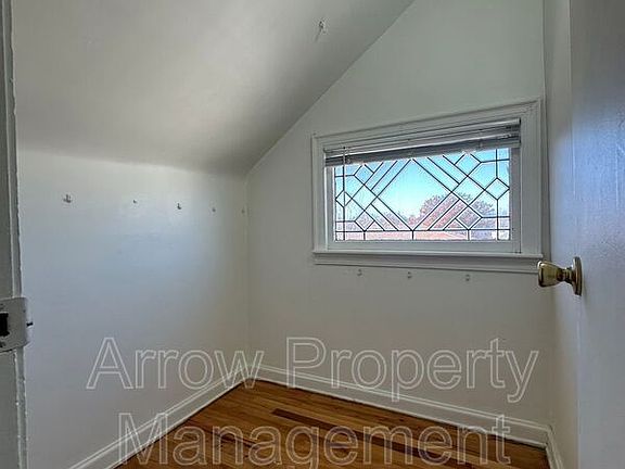4th image of 1327 S 14th St APT 4