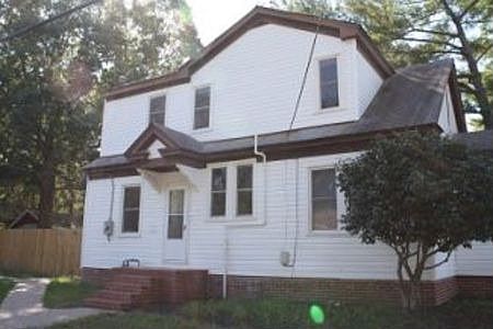 2nd image of 3603 Columbia St
