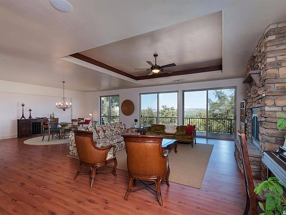 4th image of 1220 W El Largo Dr