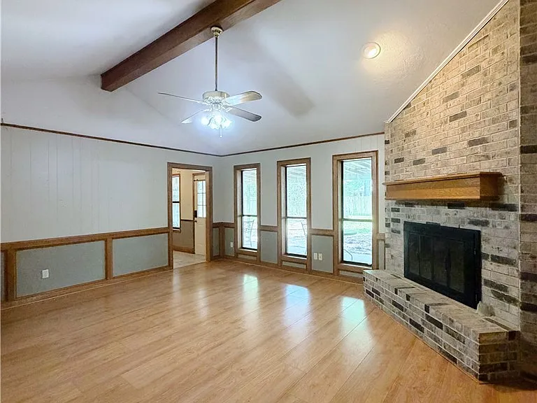 2706 Red Hill Dr — Photo 4