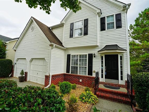 2nd image of 2454 Lakebrooke Dr