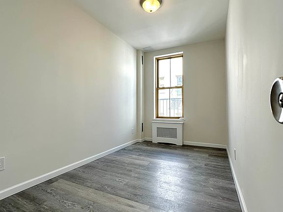 4th image of 417 E 64th St APT 6F