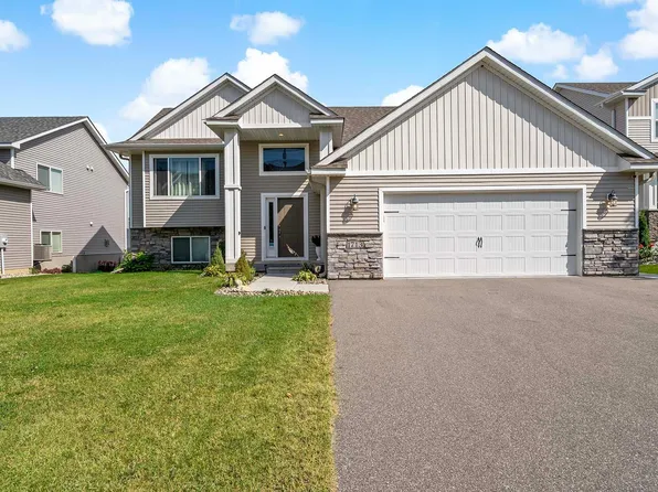 1713 Riverside Dr, Shakopee, MN 55379
