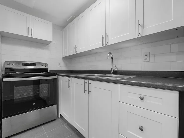 277 Anderson Ave — Photo 4