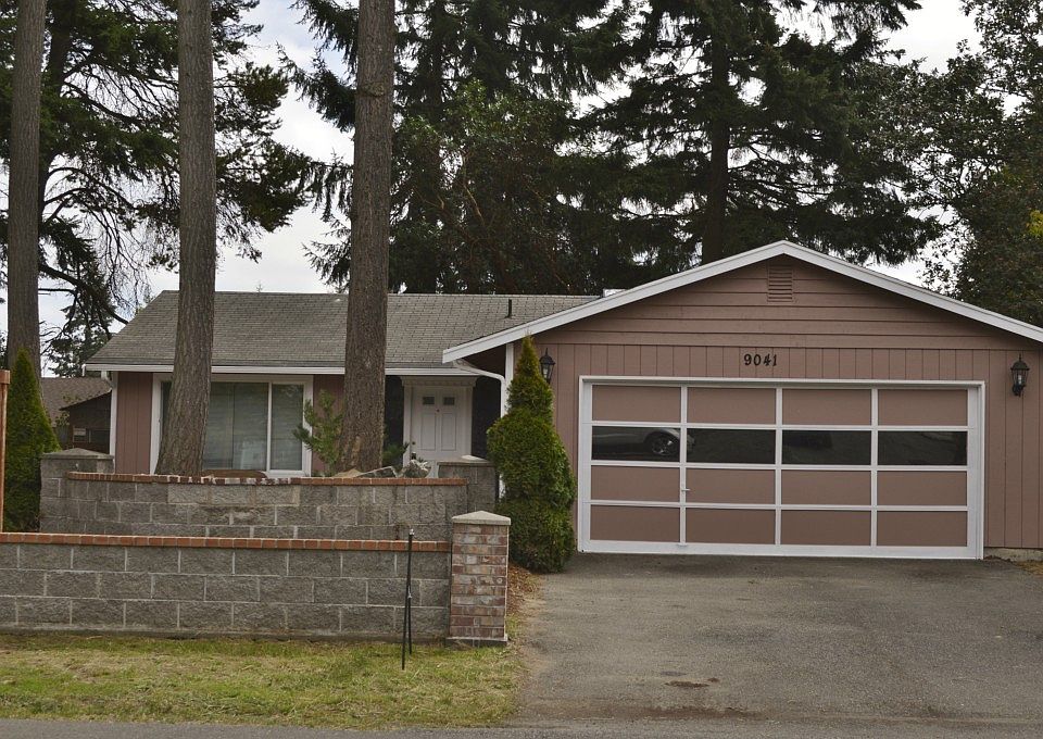 1st image of 9041 Quinault Dr NE