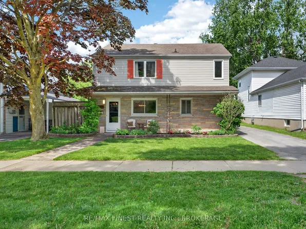 218 Kingscourt Ave, Kingston, ON K7K 4P8