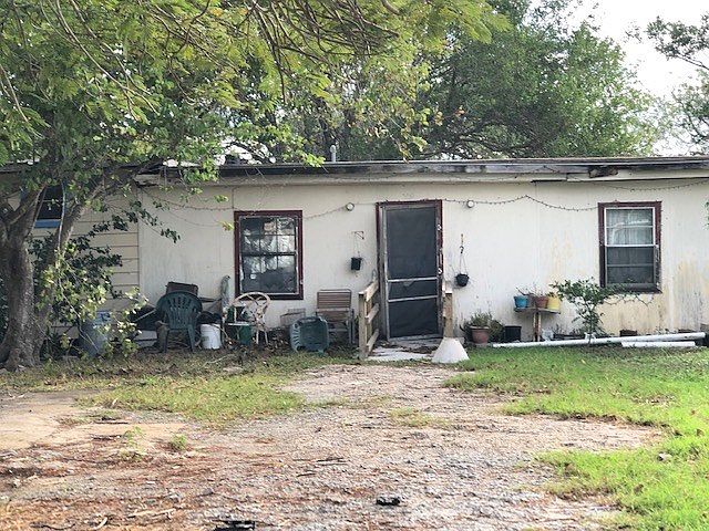 2nd image of 109 Buchanan Ave