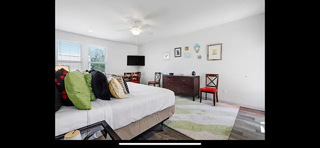 1419 Coal Ave SW — Photo 3