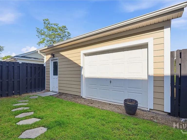 313 Lake View Dr — Photo 34