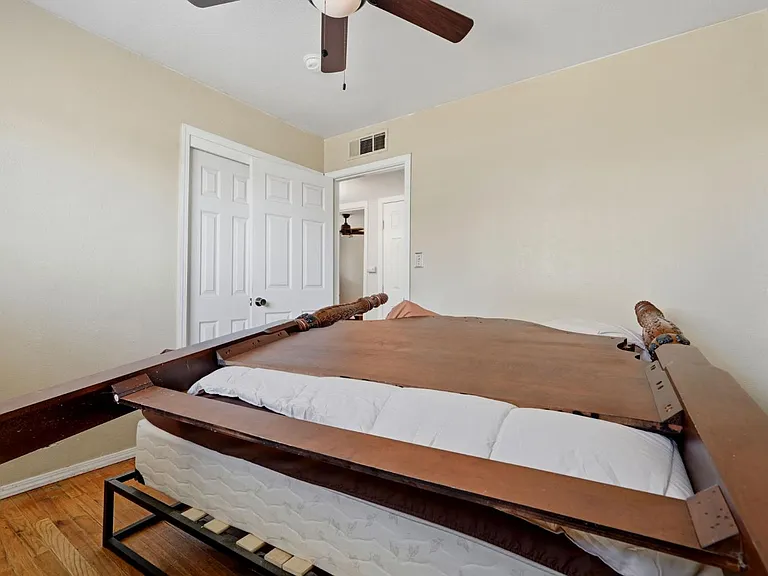 2519 E Buckingham Way — Photo 16